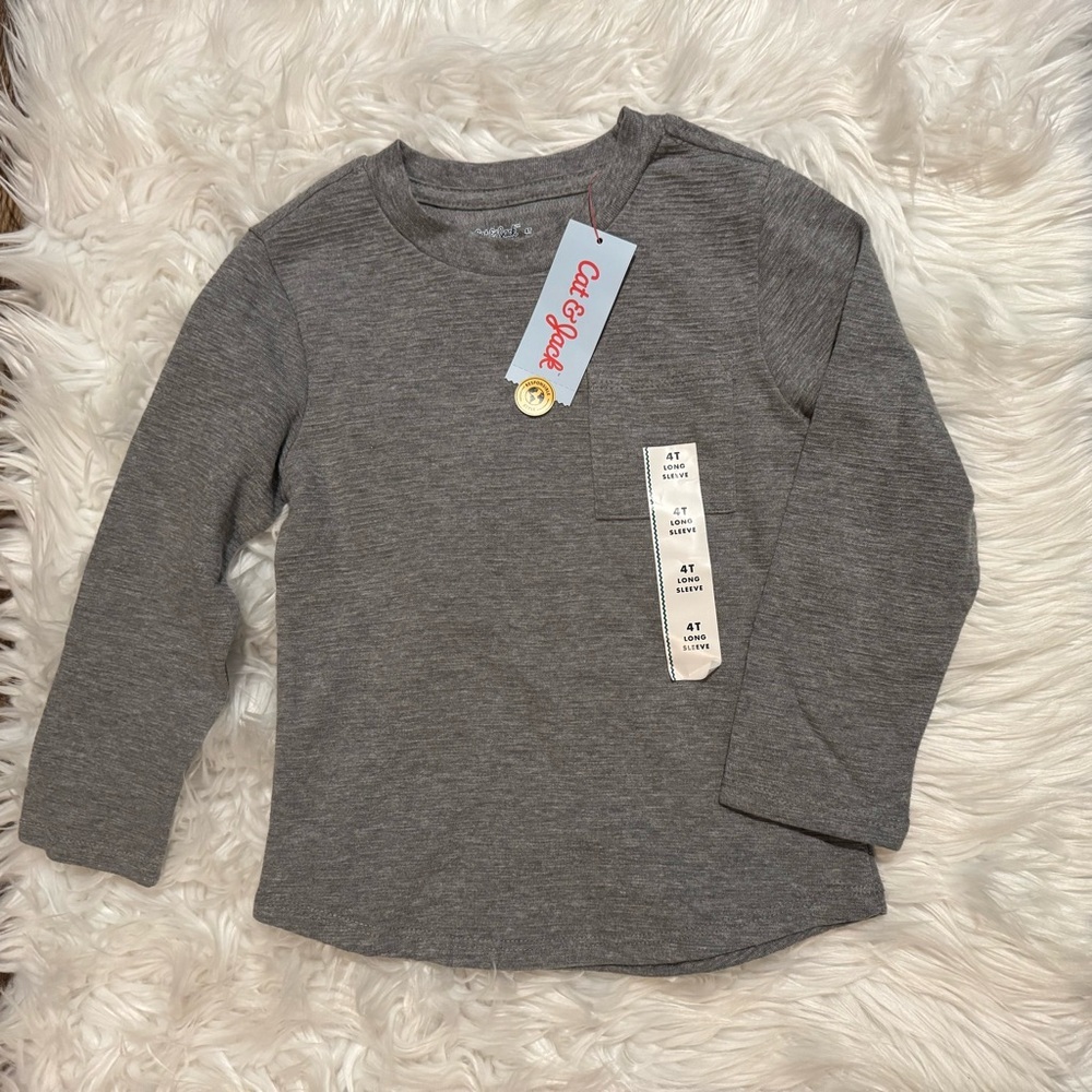 Cat & Jack Toddler Boys Gray Long Sleeve Pocket Tee 4T NWT